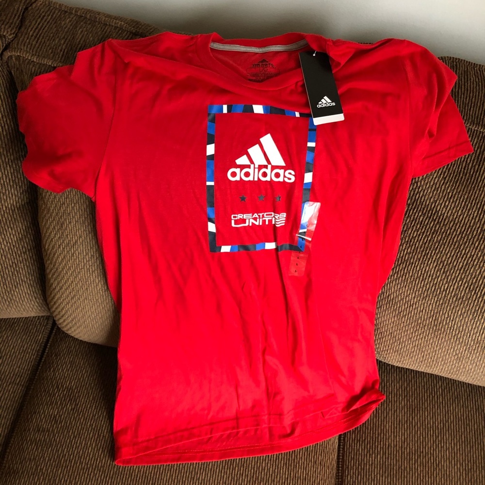 Adidas T-shirt